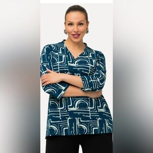 Ulla Popken size 28 Women's teal Blue Geometric Print Top